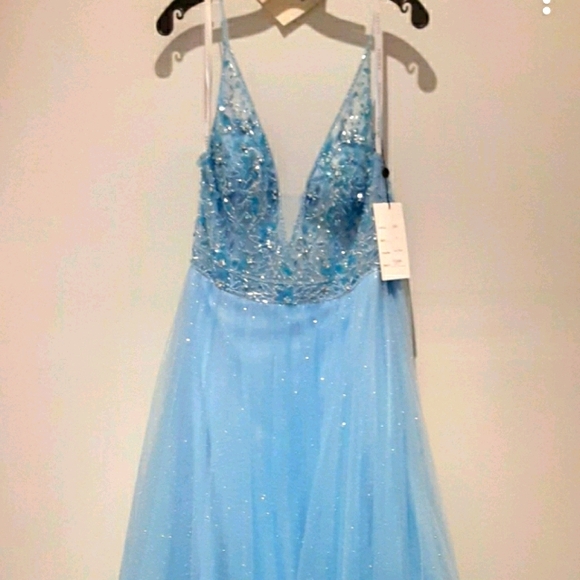 2021 prom dress - Picture 1 of 1
